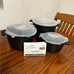 NWOT Pampered Chef micro cooker set